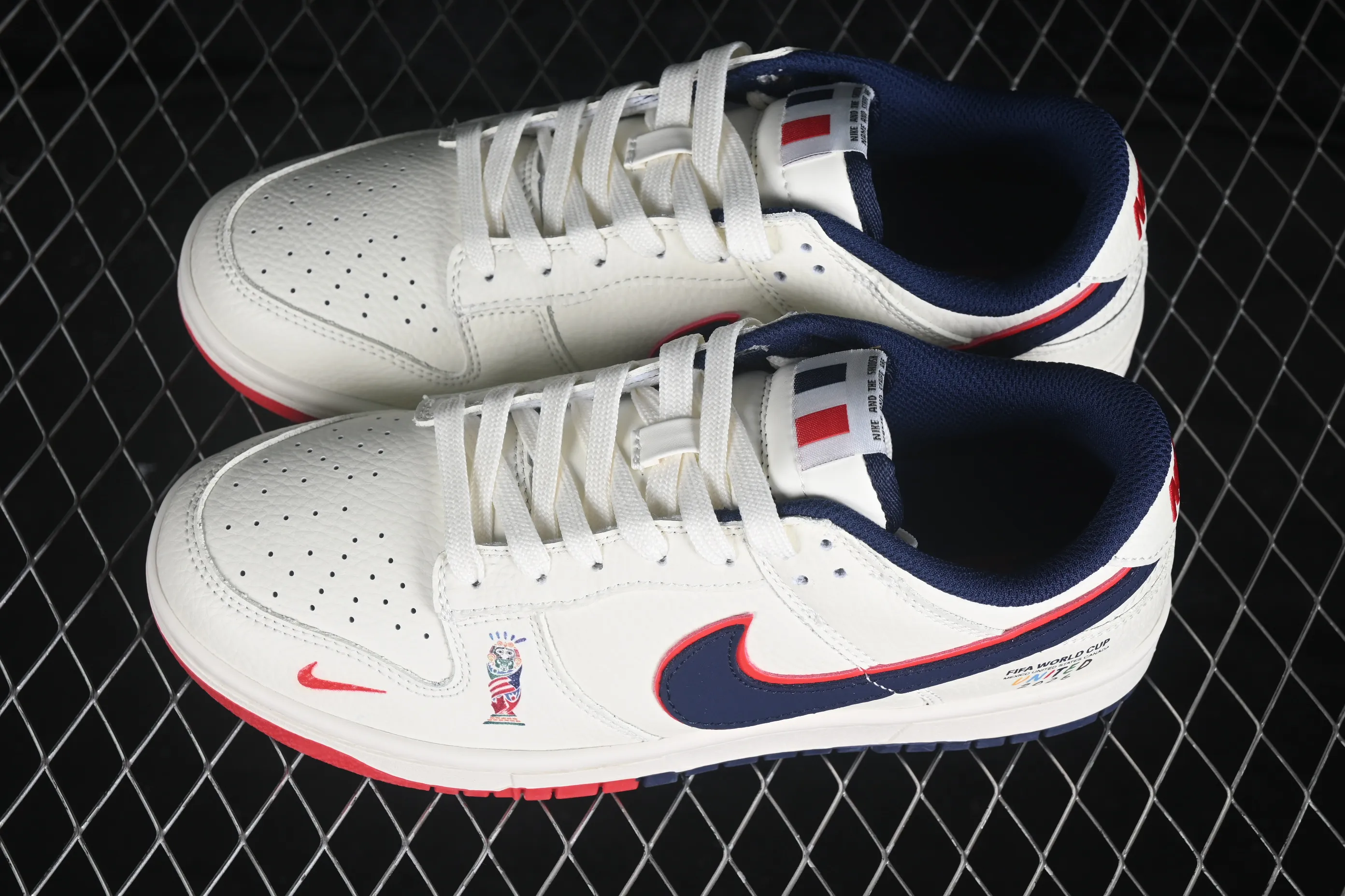 All categories Nk SB Dunk Series Nk SB Dunk Low High-end customized low-top sneakers Nike SB Dunk Low World Cup theme high-end customized low-top casual sneakers NH0601-497